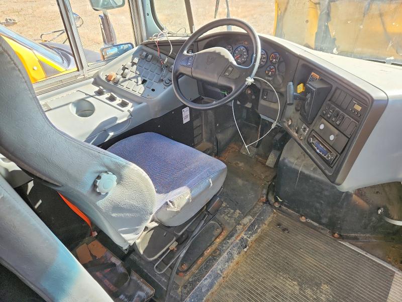 2014 Ic VIN 4DRBUAAP5EB018709 COPART salvage auction — MECHANICAL, Ab - Bos - Active, sold $225 on 2026-09-24 (photo 9)