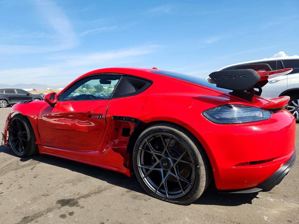 2025 Porsche Cayman VIN WP0AE2A89SK272107 COPART salvage auction — MECHANICAL, CT - DIS/DLR/EXP ONLY SALVAGE TITLE (P), sold $88,000 on 2026-10-08 (photo 2)