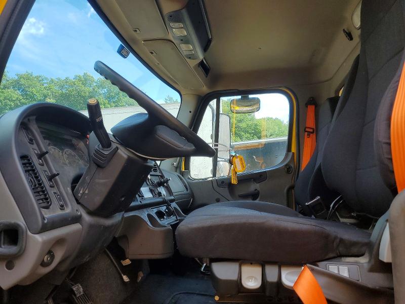 2024 Frht - freightliner VIN 3ALACWFE2RDVG0561 COPART salvage auction — BURN, MA - CERT OF TITLE-SALVAGE, sold $7,200 on 2026-09-30 (photo 7)