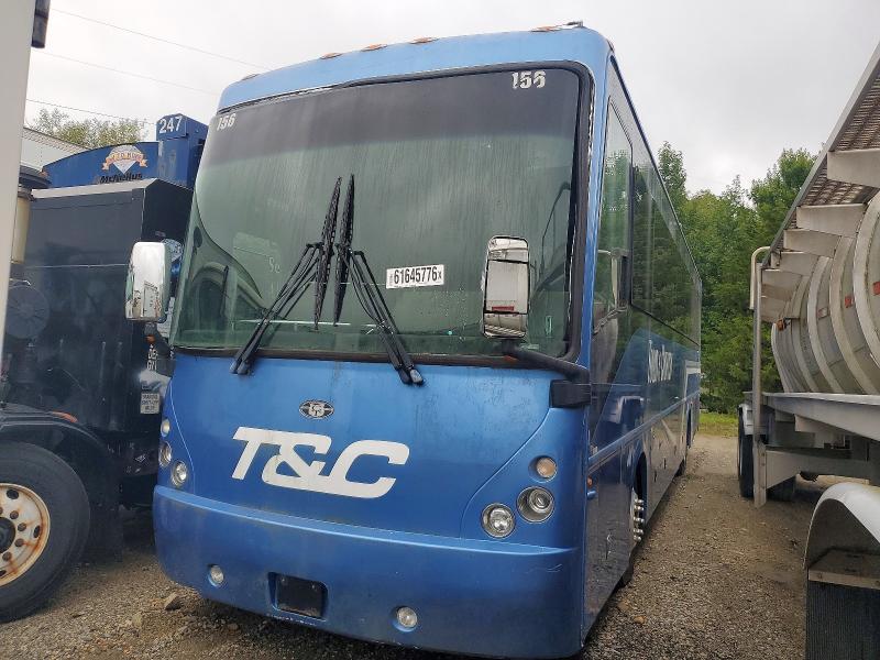 2017 Freightliner Cascaia125 VIN 4UZACSCY3HCHZ5384 COPART salvage auction — MINOR DENT/SCRATCHES, WV - CERTIFICATE OF TITLE, sold $8,900 on 2026-09-17 (photo 2)