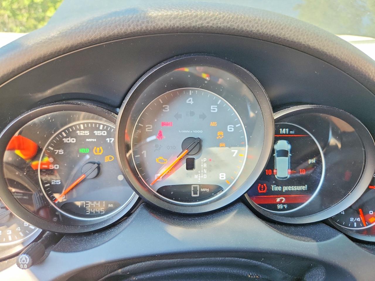 2014 Porsche Cayenne VIN WP1AB2A29ELA58638 COPART salvage auction — Minor Dent/Scratches, Cz - Clean Title, sold $2,950 on 2026-09-18 (photo 9)