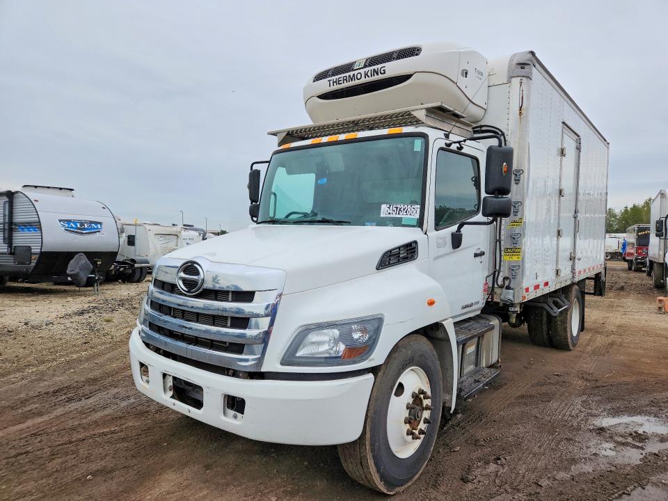 2020 Hino 258/268 VIN 5PVNJ8JM3L5S51198 — COPART salvage auction photo
