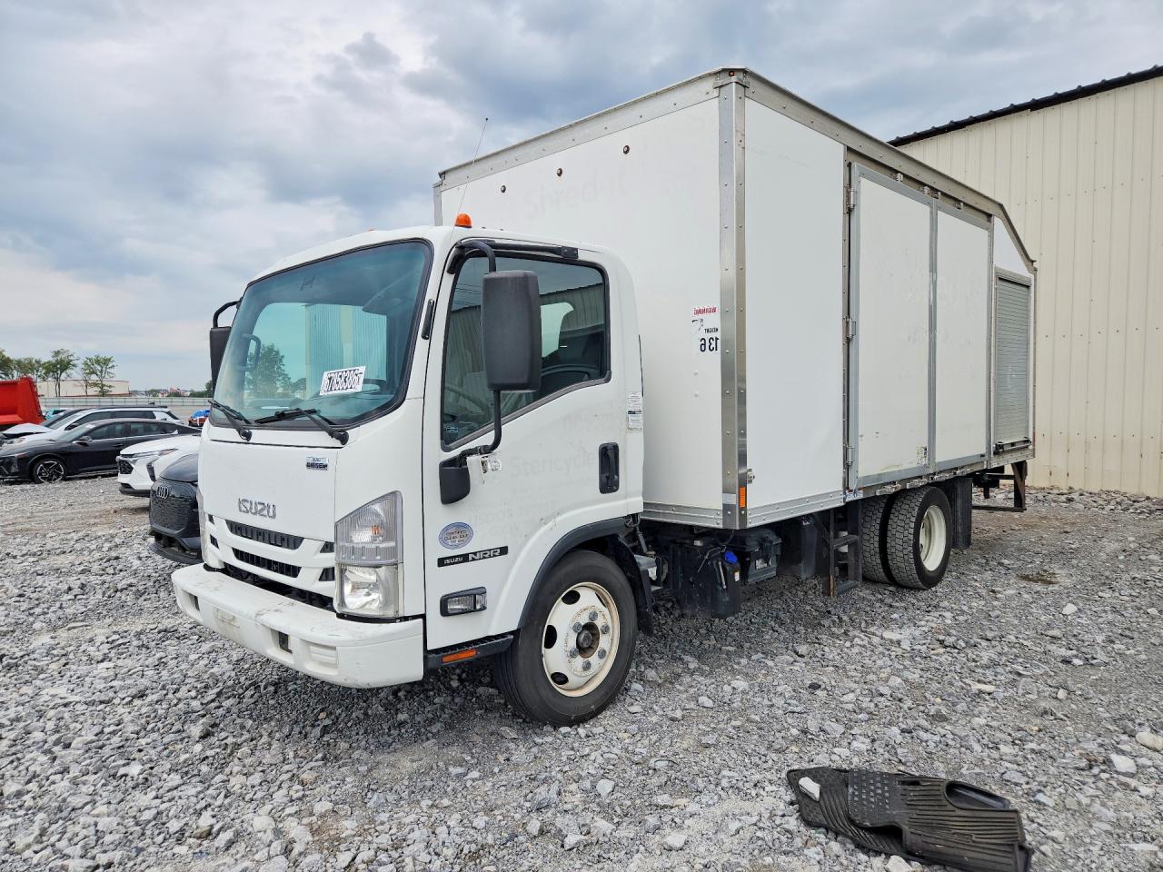 2020 Isuzu NRR VIN JALE5W162L7302087 — COPART salvage auction photo