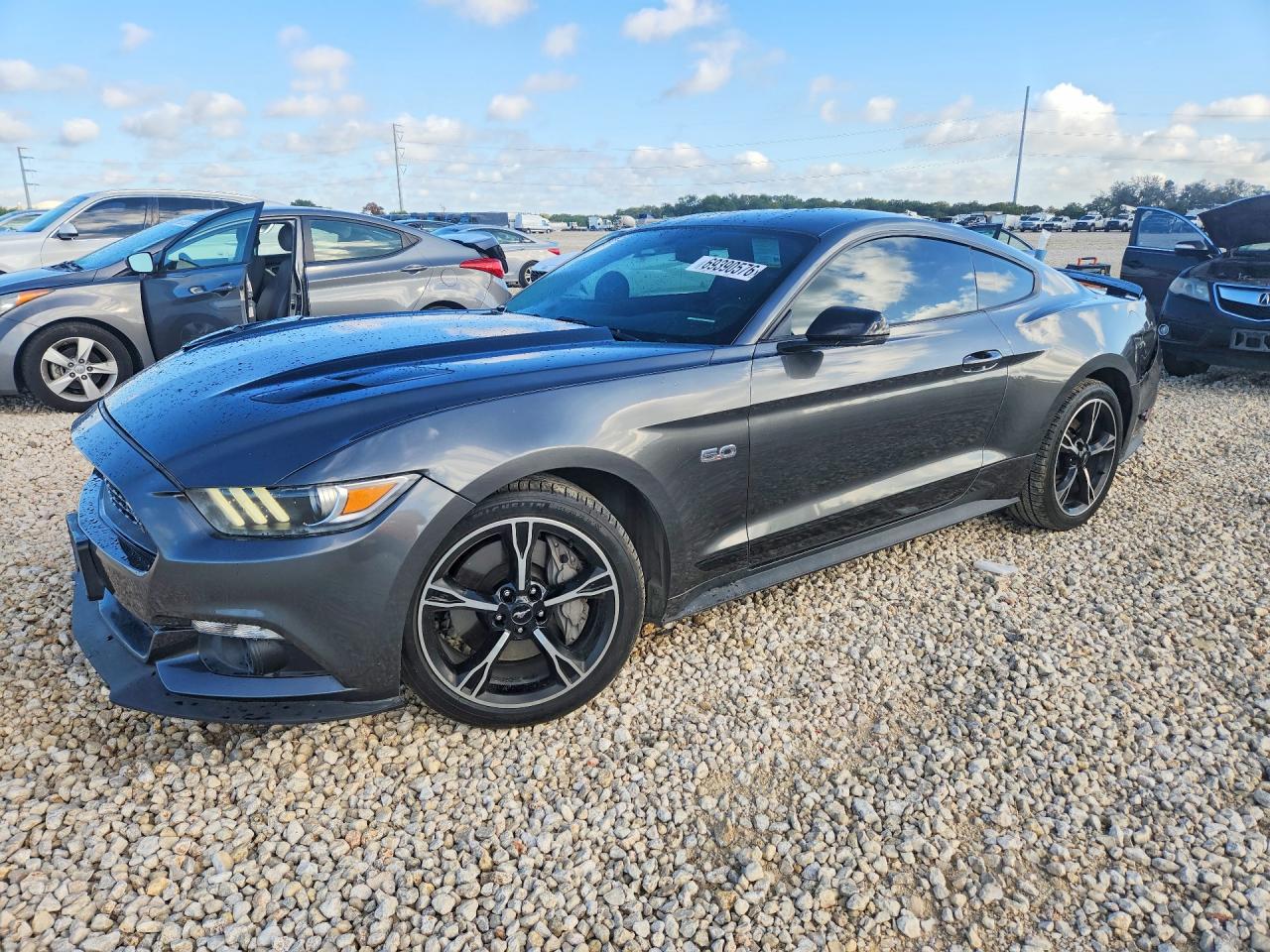 2017 Ford Mustang VIN 1FA6P8CF4H5239298 — COPART salvage auction photo
