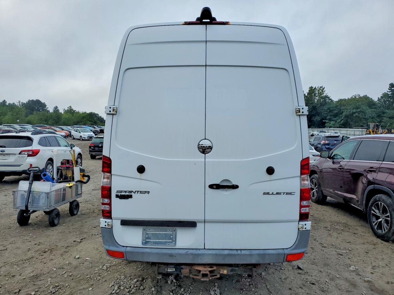 2014 Freightliner Sprinter VIN WDYPF1CC7E5936060 COPART salvage auction — Minor Dent/Scratches, ME - CERTIFICATE OF TITLE, sold $4,900 on 2026-09-11 (photo 6)