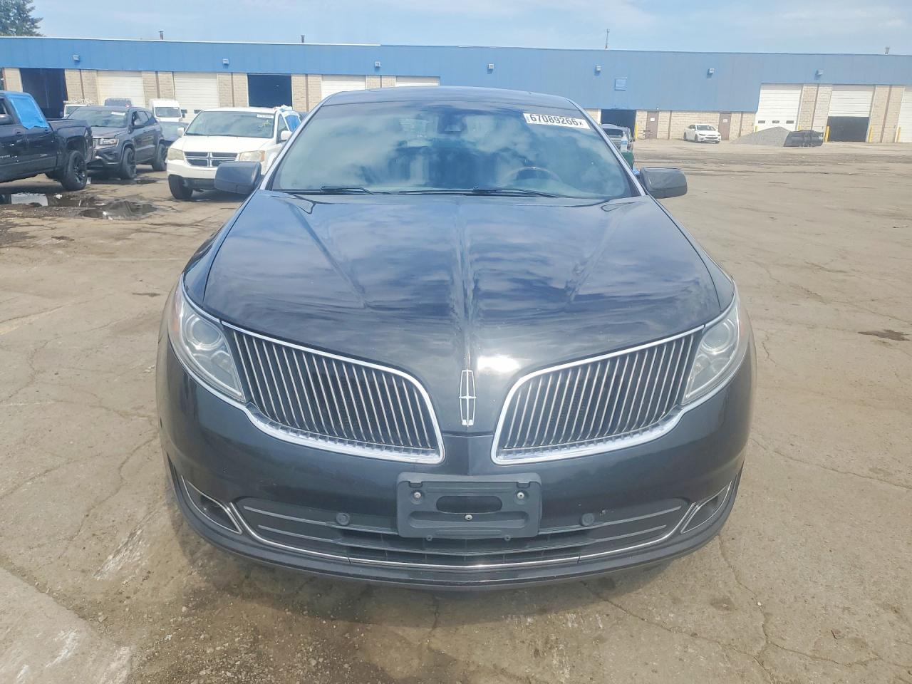 2014 Lincoln MKS VIN 1LNHL9FT8EG602378 COPART salvage auction — Rear End, Ct - Clean Title, sold $950 on 2026-09-18 (photo 5)