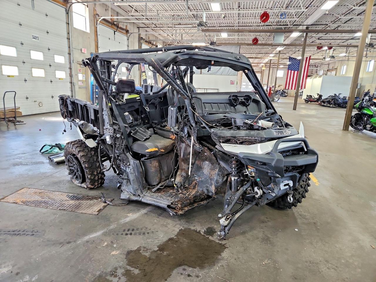 2026 can-am/ brp traxter VIN 3JBKVAX43TK008098 COPART salvage auction — Rollover, Bs - Clean Title, sold $1,600 on 2026-09-24 (photo 1)