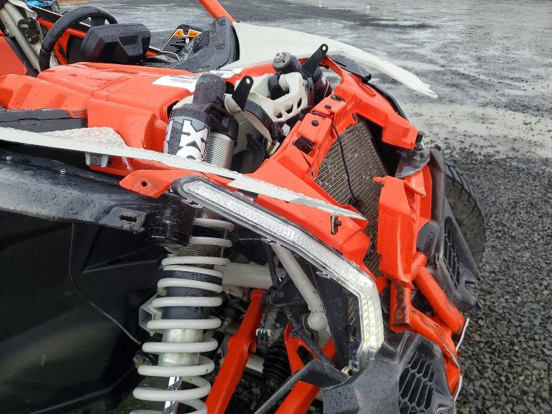 2021 Can-am/ brp Maverick VIN 3JBVVAV42MK001872 COPART salvage auction — FRONT END, Or - Salvage Title Certificate, sold $11,100 on 2026-10-22 (photo 9)