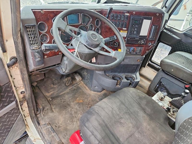2017 Mack 700 gu700 VIN 1M2AX09CXHM035478 COPART salvage auction — MINOR DENT/SCRATCHES, PA - CERTIFICATE OF SALVAGE (P), sold $30,000 on 2026-09-17 (photo 8)
