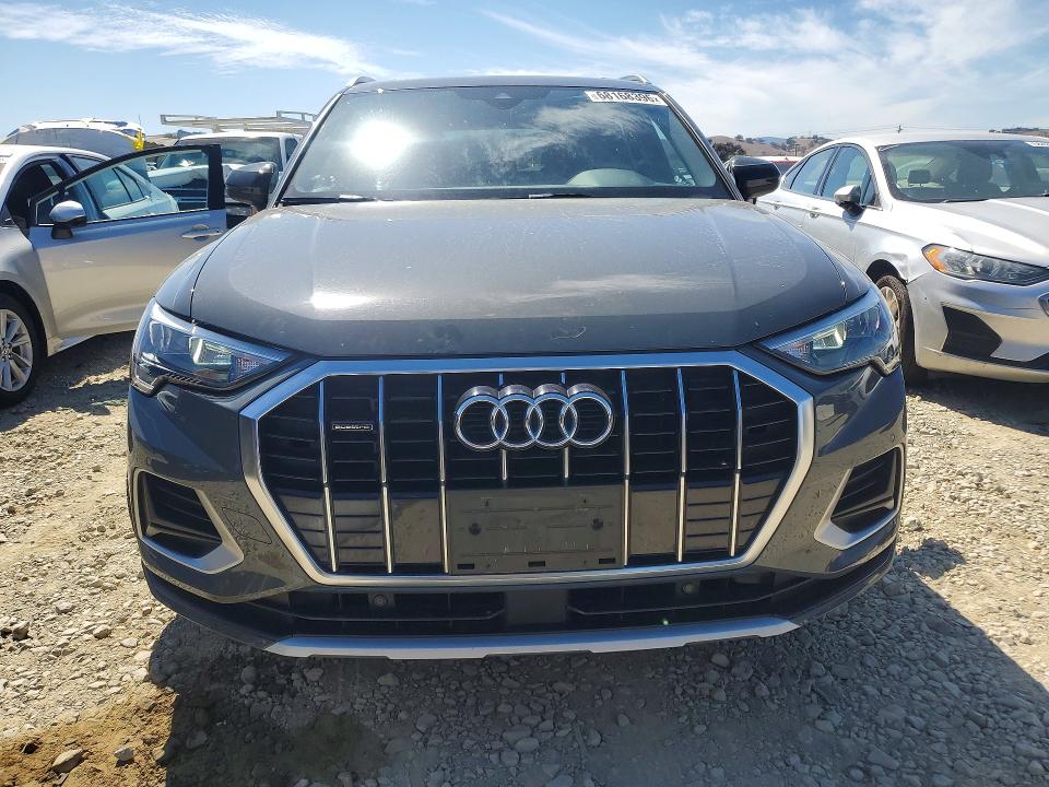 2021 Audi Q3 VIN WA1AUCF36M1120536 COPART salvage auction — MINOR DENT/SCRATCHES, CA - SALVAGE CERTIFICATE, sold $8,600 on 2026-10-01 (photo 5)