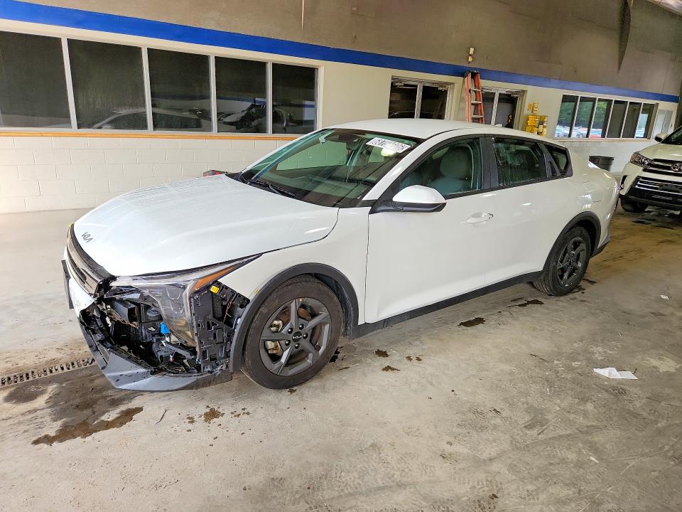 2025 Kia K4 VIN 3KPFT4DE7SE098727 — COPART salvage auction photo