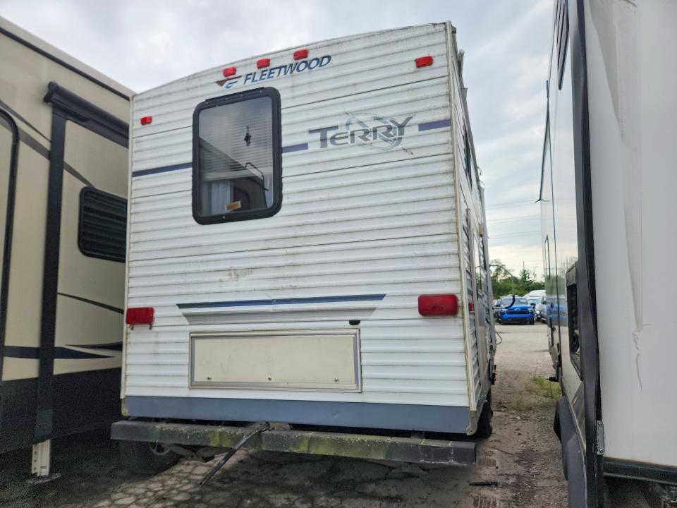2005 Fleetwood Terry VIN 1EA5B292452971064 COPART salvage auction — WATER/FLOOD, IN - CERT OF TITLE-SALVAGE FLOOD (P), sold $60 on 2026-09-17 (photo 3)