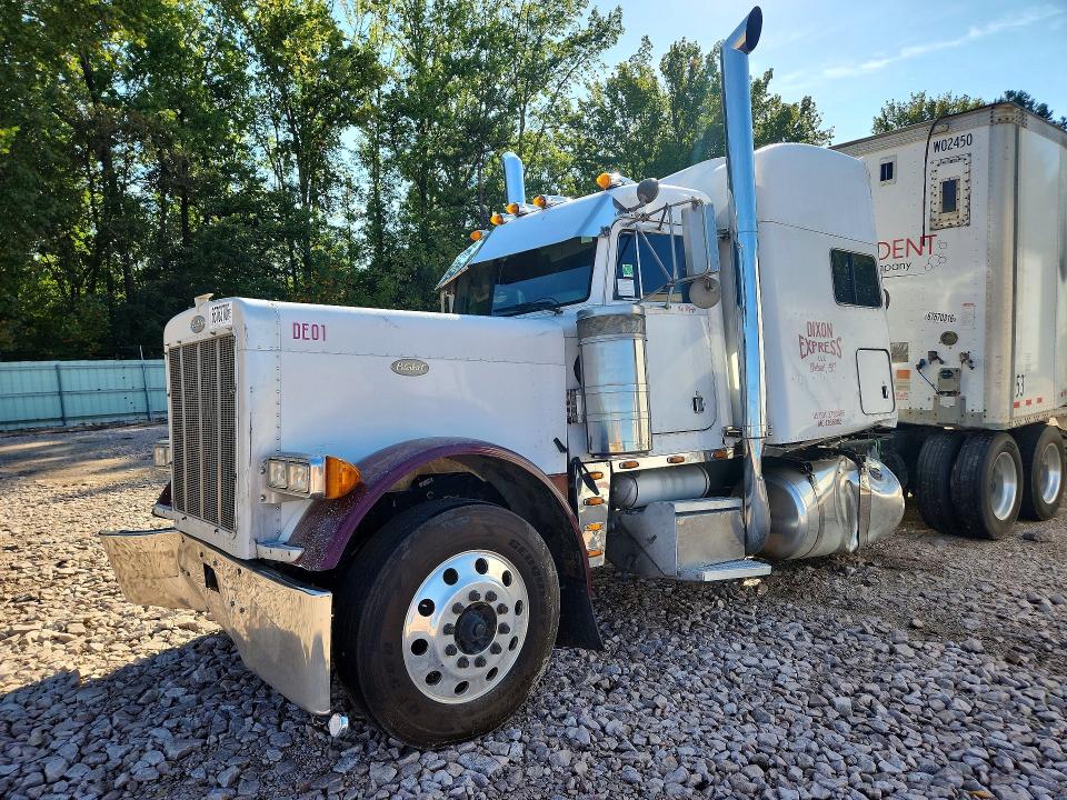 2001 Peterbilt 379 VIN 1XP5DB9X31N519939 — COPART salvage auction photo