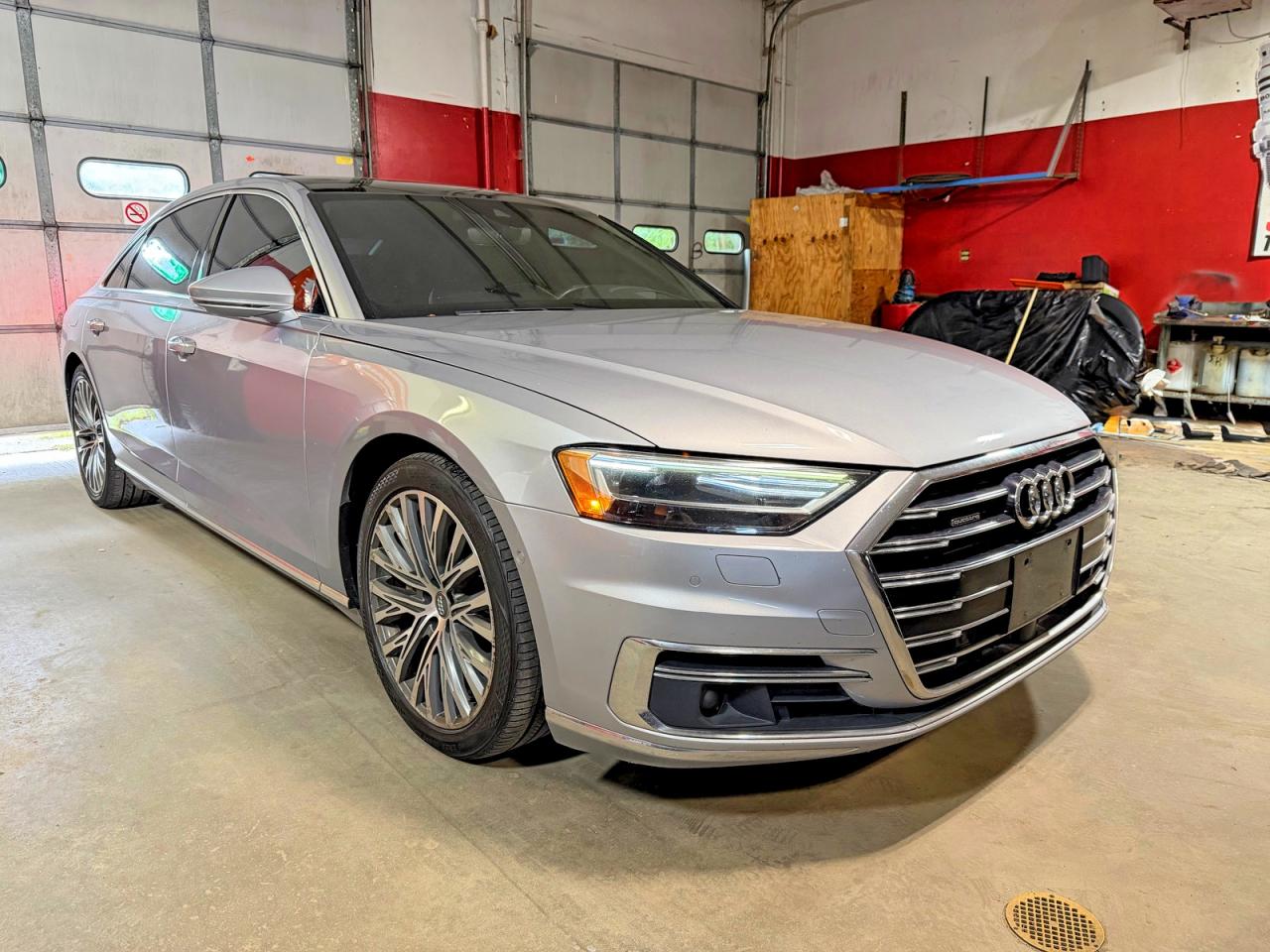2019 Audi A8 VIN WAU8DAF88KN017447 — COPART salvage auction photo
