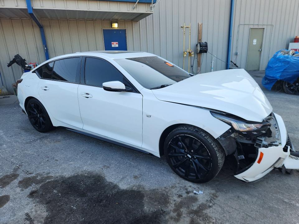 2020 Cadillac Ct5 VIN 1G6DP5RK6L0118320 COPART salvage auction — SIDE, Tn - Salvage Certificate, sold $2,200 on 2026-10-09 (photo 4)