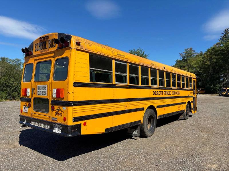 2014 Thomas Built VIN 1T88P9E17E1271027 COPART salvage auction — NORMAL WEAR, MA - CERTIFICATE OF TITLE (P), sold $5,000 on 2026-09-18 (photo 4)