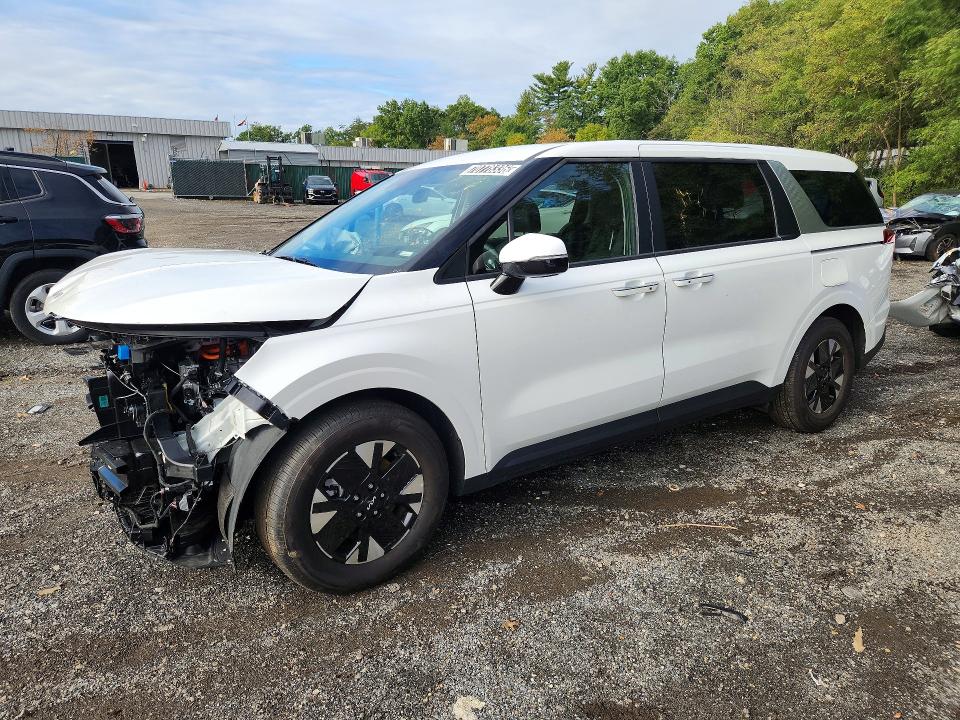 2026 Kia Carnival VIN KNDNB5KA9T6158678 — COPART salvage auction photo