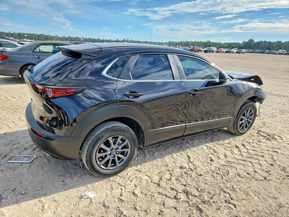 2025 Mazda Cx-30 VIN 3MVDMBAM7SM835336 COPART salvage auction — FRONT END, TX - SALVAGE VEHICLE TITLE (P), sold $4,300 on 2026-09-11 (photo 3)
