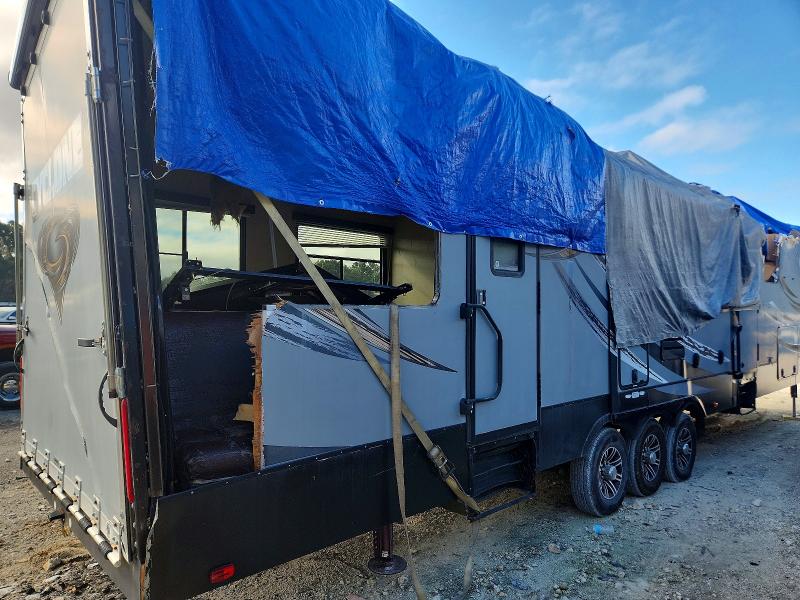 2014 Heartland big horn Cyclone VIN 5SFCG4337EE281047 COPART salvage auction — ROOF, FL - CERTIFICATE OF DESTRUCTION, sold $10 on 2026-10-06 (photo 9)