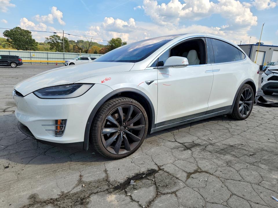 2019 Tesla Model x VIN 5YJXCBE25KF162996 — COPART salvage auction photo