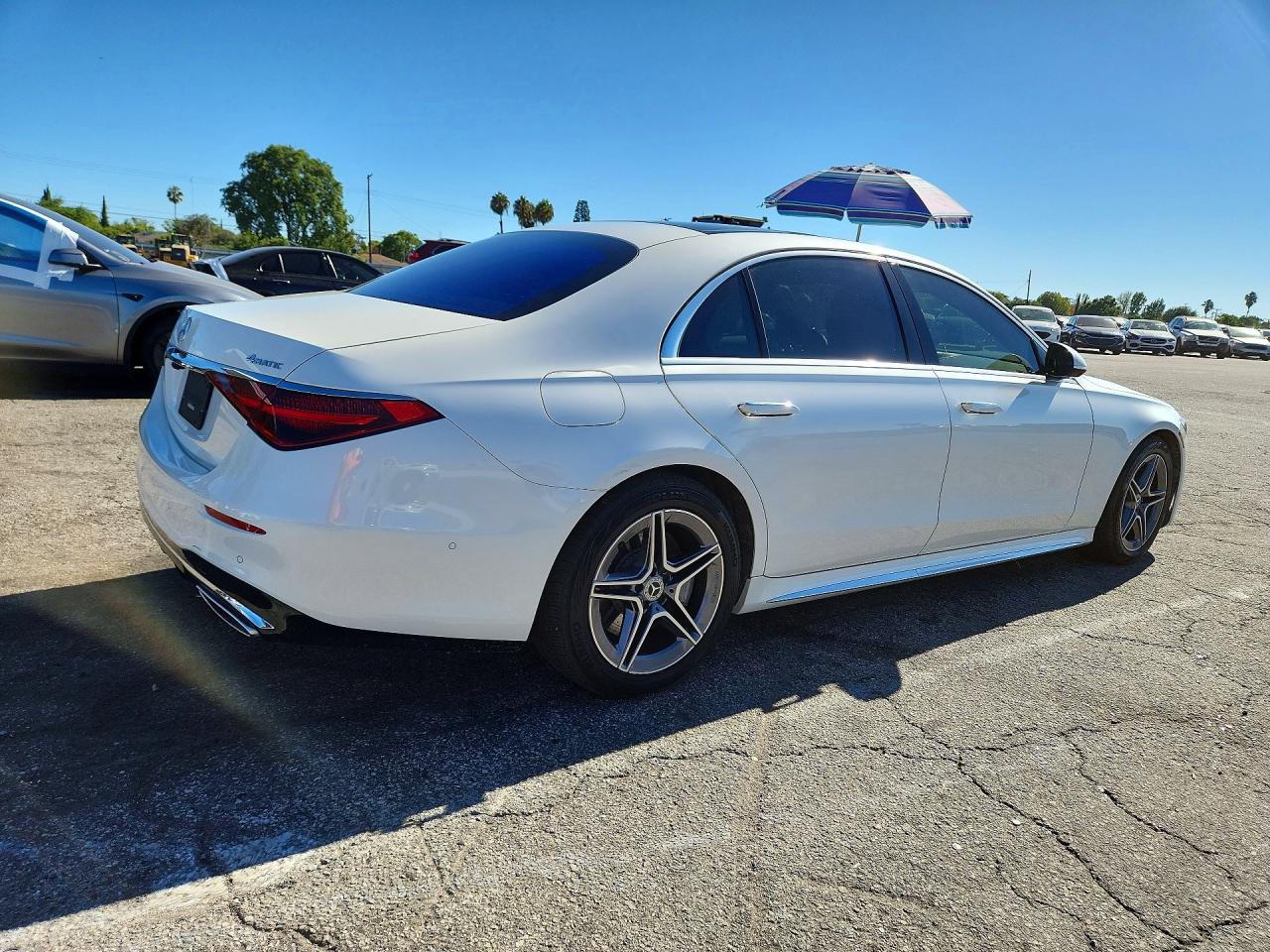 2022 Mercedes-benz S class VIN W1K6G6DB7NA066654 COPART salvage auction — Side, Nr - Non-Repairable, sold $22,300 on 2026-09-25 (photo 3)