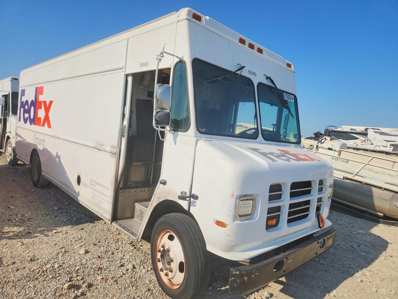 1999 International 1000 VIN 1HTMGABM5XA020710 COPART salvage auction — Stripped, TX - CERTIFICATE OF TITLE, sold $200 on 2026-09-11 (photo 4)