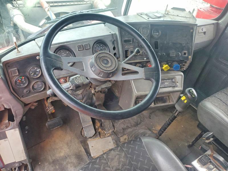 1998 Mack 600 Rd600 VIN 1M2P270Y2WM036373 COPART salvage auction — VANDALISM, KY - CERT OF TITLE-REBUILT VEHICLE, sold $10,300 on 2026-09-29 (photo 8)