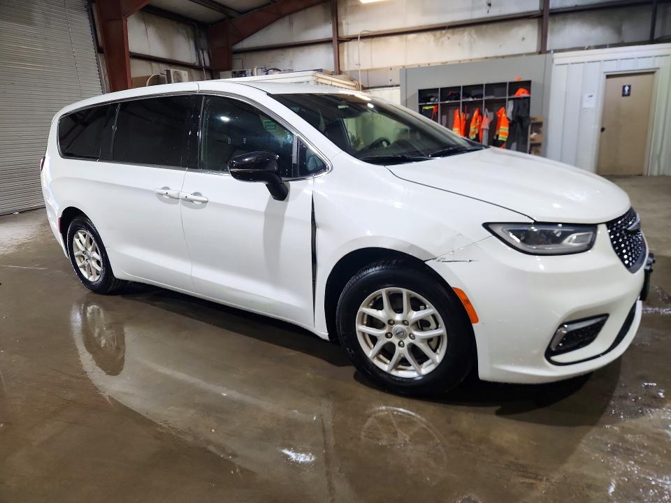 2025 Chrysler Pacifica VIN 2C4RC1BG0SR510002 COPART salvage auction — FRONT END, NY - CERTIFICATE OF TITLE, sold $14,900 on 2026-10-07 (photo 4)