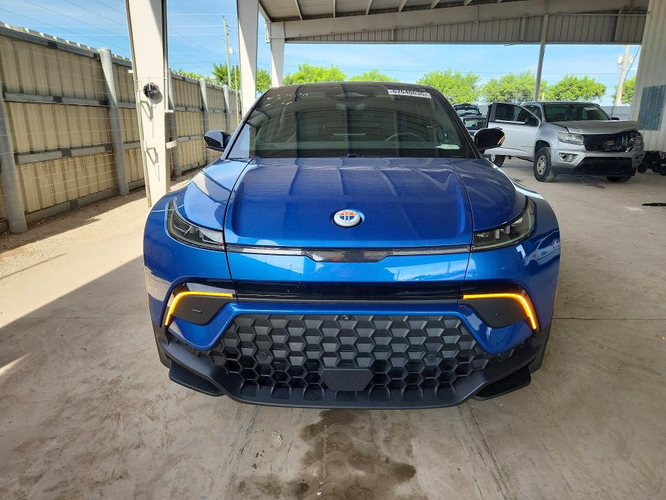 2023 Fisker inc. Ocean VIN VCF1EBU27PG007722 COPART salvage auction — MINOR DENT/SCRATCHES, FL - DEALER ONLY CLEAN TITLE (P), sold $13,600 on 2026-09-30 (photo 5)