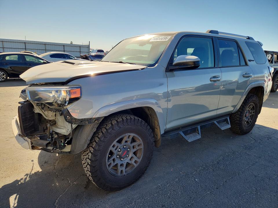 2017 Toyota 4runner VIN JTEBU5JR0H5461071 — COPART salvage auction photo
