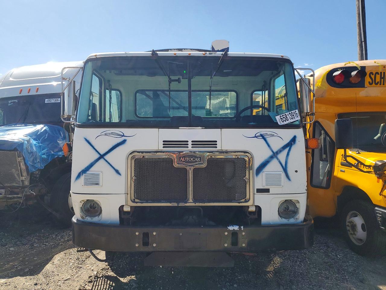 2011 Autocar Llc Xpeditor VIN 5VCACLLE8BH212852 COPART salvage auction — Minor Dent/Scratches, Nj - Clean Title Export Only, sold $1,650 on 2026-09-24 (photo 5)