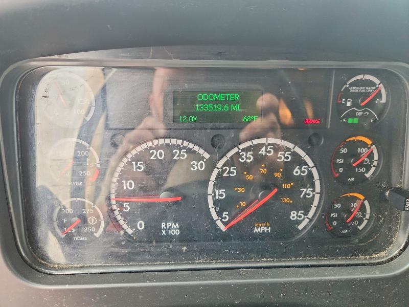 2017 Frht - freightliner VIN 3ALACWDT2HDJG7580 COPART salvage auction — MINOR DENT/SCRATCHES, WA - VEHICLE CERT OF OWNERSHIP-TITL (P), sold $4,100 on 2026-09-28 (photo 9)