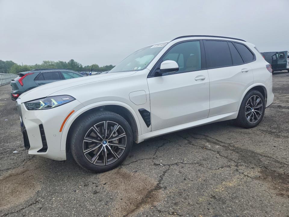 2024 BMW X5 VIN 5UX43EU07R9S67028 — COPART salvage auction photo