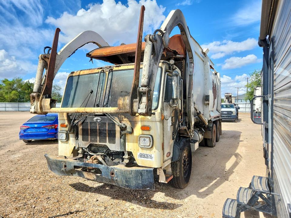 2020 Peterbilt 520 VIN 3BPDL70X5LF105931 COPART salvage auction — BURN, TX - SALVAGE VEHICLE TITLE, sold $1,300 on 2026-10-07 (photo 1)