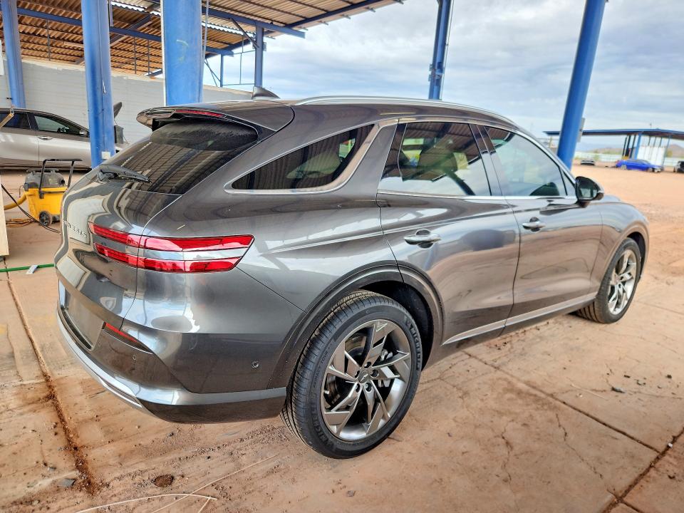 2023 Genesis Gv70 VIN 5NMMCET14PH001074 COPART salvage auction — SIDE, Az - Cert Of Title - Salvage, sold $17,200 on 2026-09-15 (photo 3)