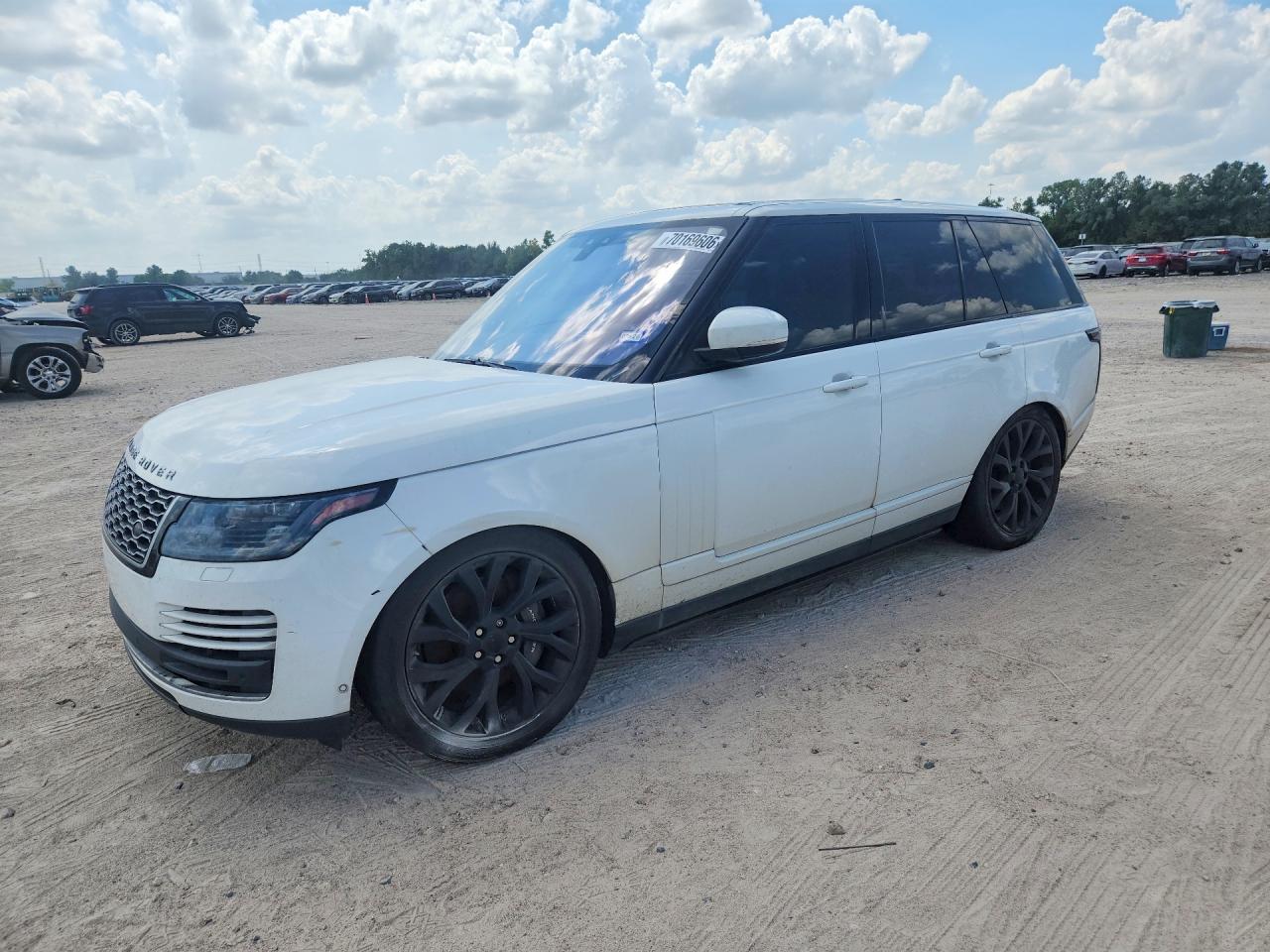 2019 Land Rover Range Rover VIN SALGS2SV7KA541811 — COPART salvage auction photo