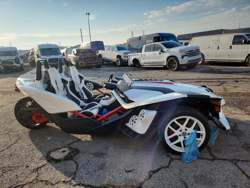 2016 Polaris Slingshot VIN 57XAAPFA1G7113152 COPART salvage auction — FRONT END, MI - CERTIFICATE OF TITLE, sold $3,550 on 2026-09-10 (photo 1)