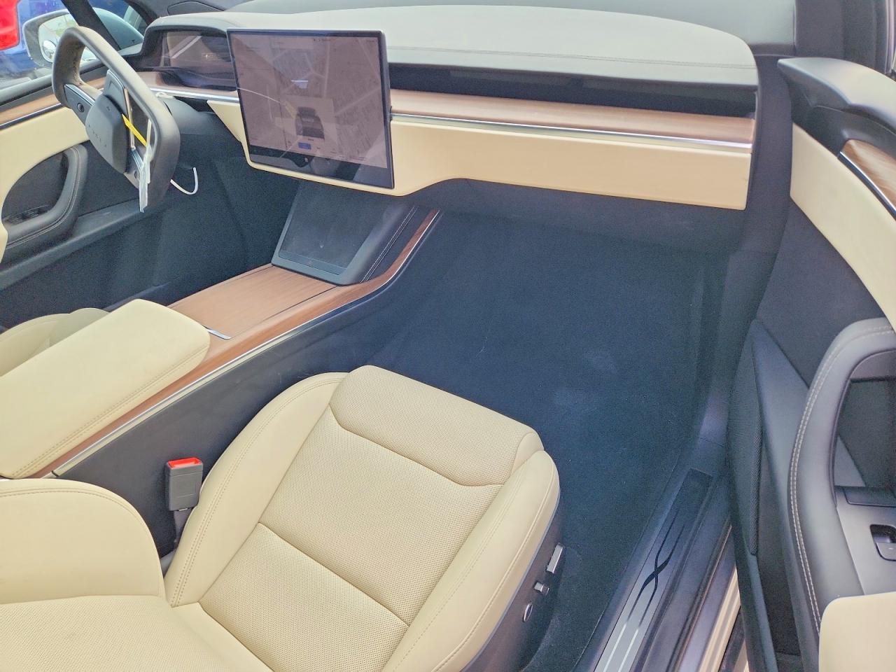 2025 Tesla Model X VIN 7SAXCDE56SF463608 COPART salvage auction — Front End, Sd - Salvage Title, sold $30,500 on 2026-09-21 (photo 8)