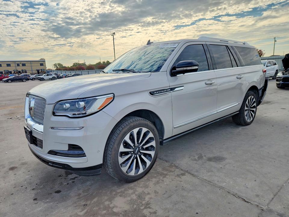 2024 Lincoln Navigator VIN 5LMJJ3LG9REL09731 — COPART salvage auction photo