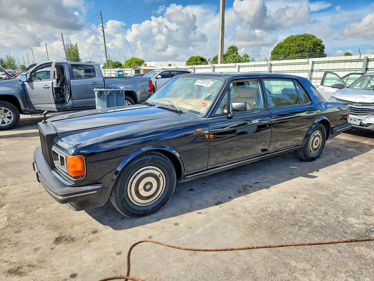 1989 Rolls-Royce Silver Spur VIN SCAZN02A0KCX26674 — COPART salvage auction photo