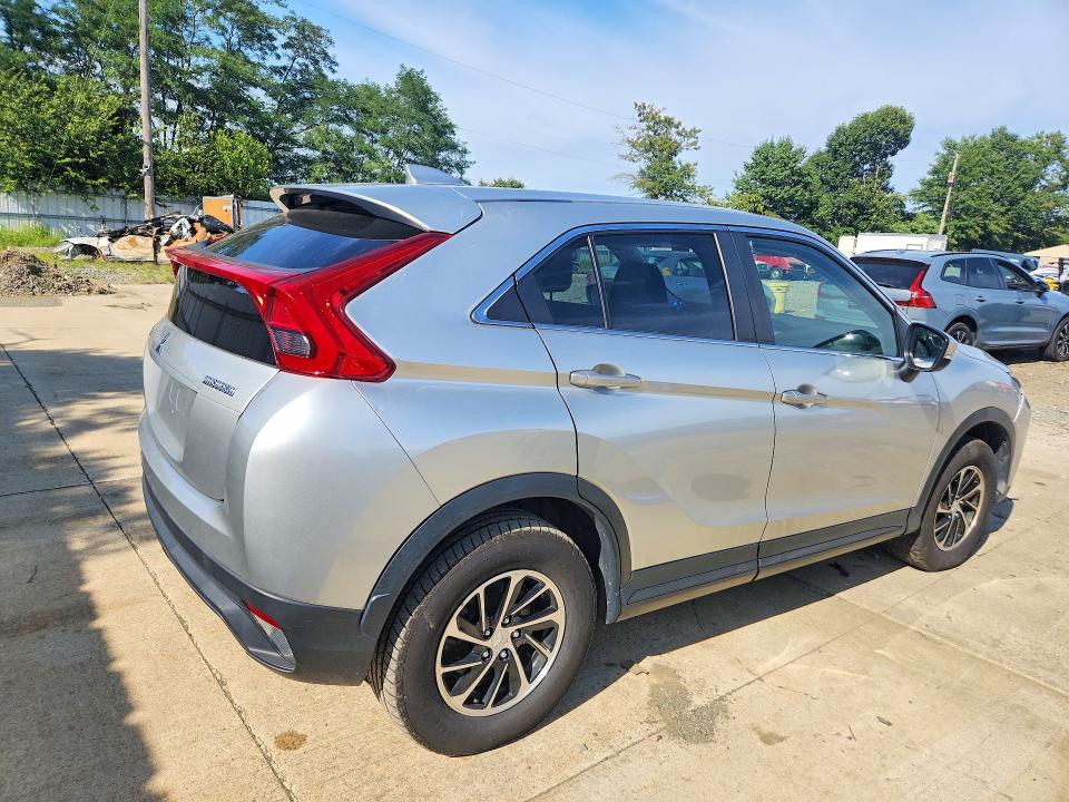 2020 Mitsubishi ECLIPSE VIN JA4AT3AA0LZ028931 COPART salvage auction — MINOR DENT/SCRATCHES, MI - CERTIFICATE OF TITLE, sold $1,750 on 2026-09-18 (photo 3)