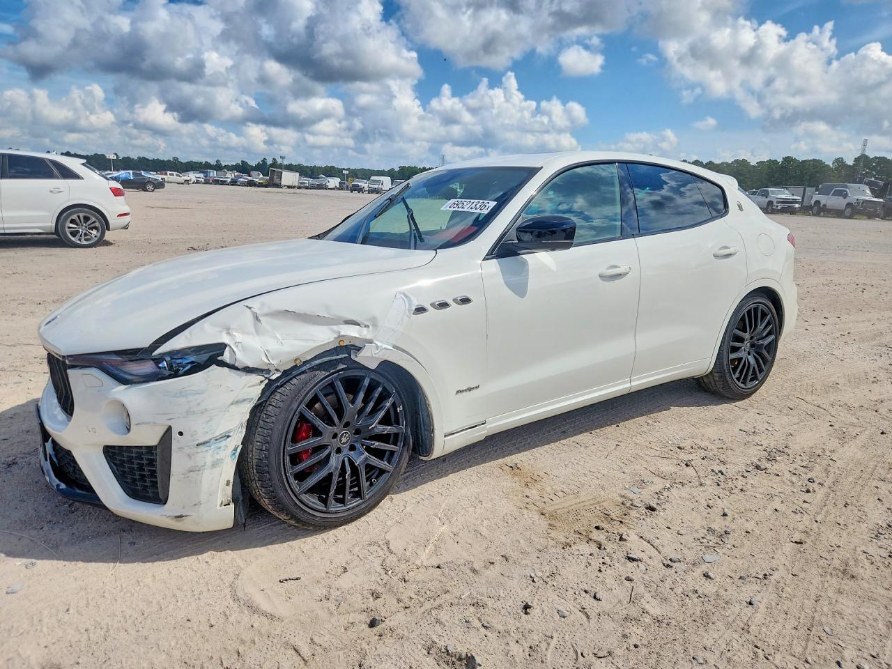 2019 Maserati Levante VIN ZN661XUS4KX333323 — COPART salvage auction photo