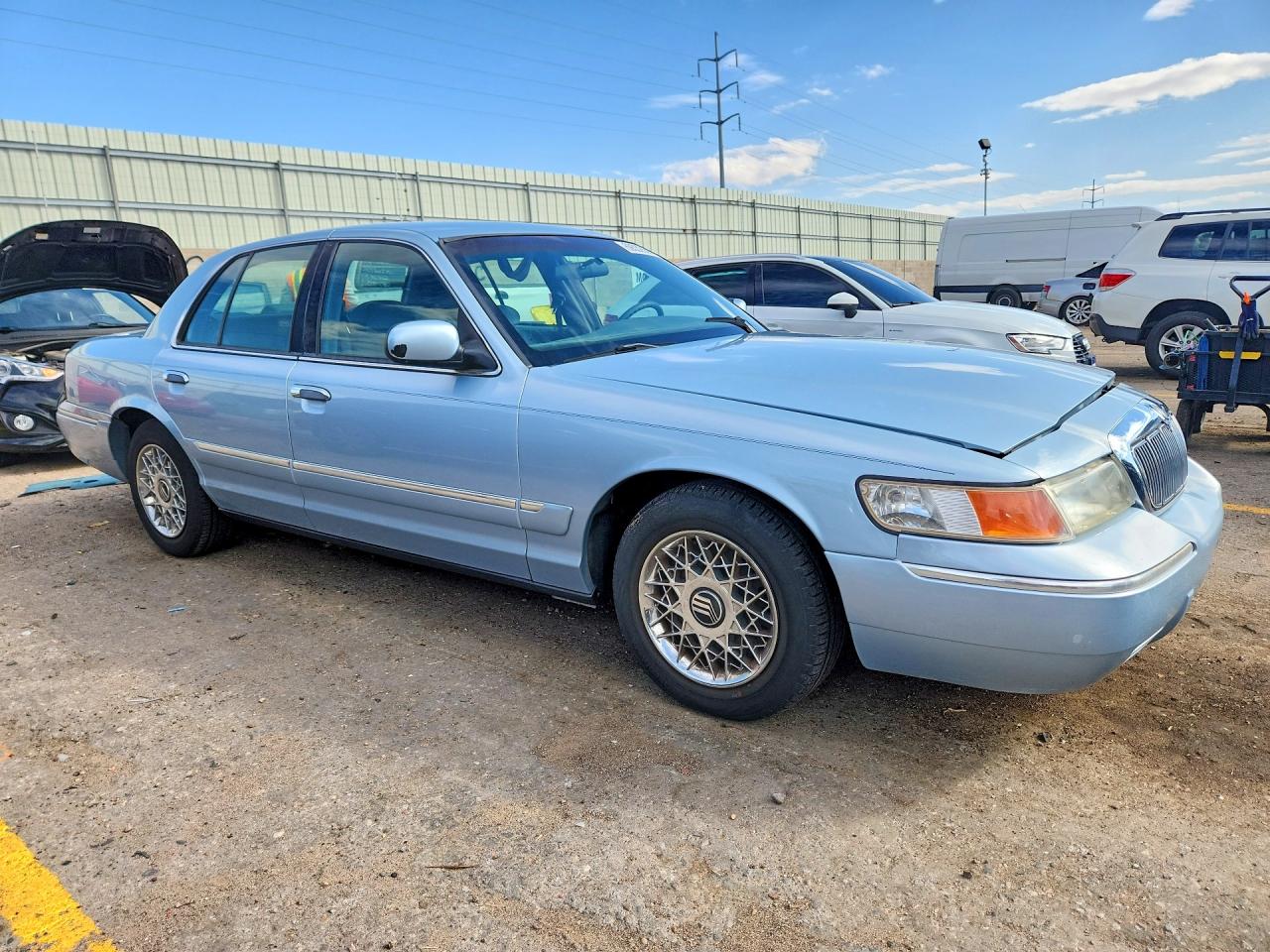 2002 Mercury Grand Marquis VIN 2MEFM74W82X635573 COPART salvage auction — Front End, St - Salvage Title, sold $925 on 2026-09-24 (photo 4)