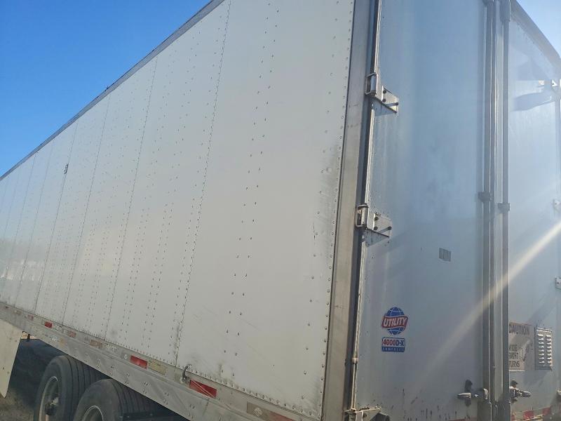 2017 Utility trailer VIN 1UYVS253XH3971503 COPART salvage auction — SIDE, IL - SALVAGE CERTIFICATE, sold $3,200 on 2026-09-17 (photo 3)