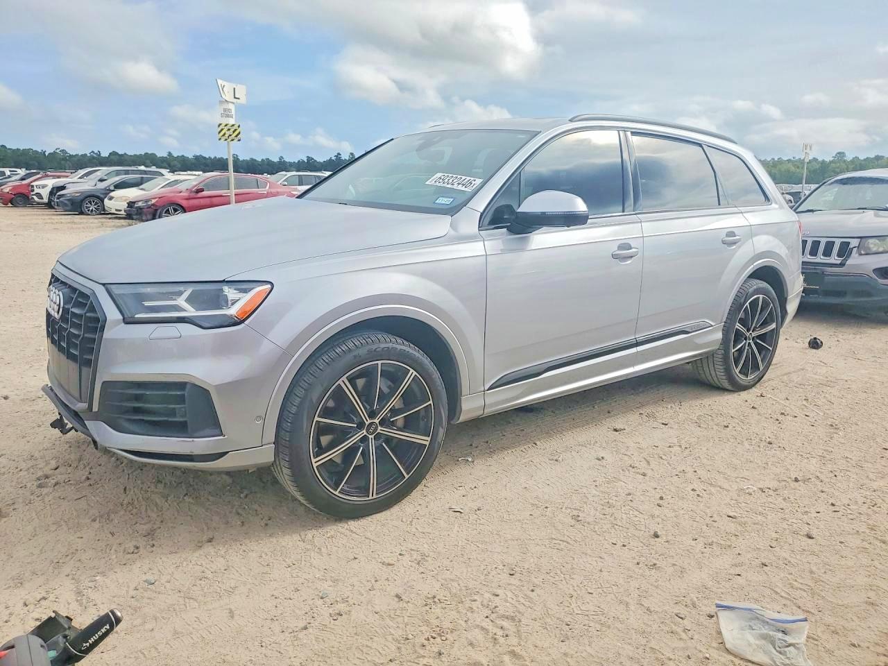 2021 Audi Q7 VIN WA1LXAF70MD014346 — COPART salvage auction photo