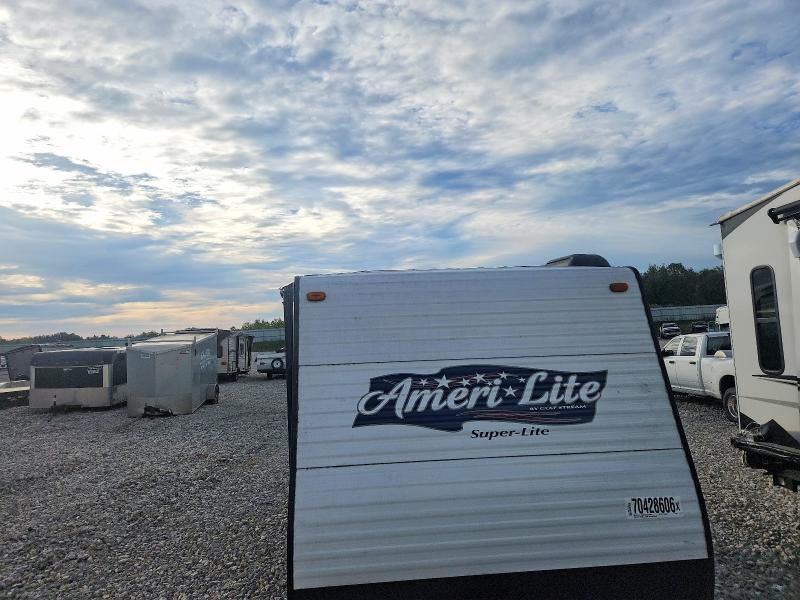 2015 Gulf stream Ameri-lite VIN 1NL1GTF24F1117460 COPART salvage auction — NORMAL WEAR, MI - DEALER ONLY CLEAN TITLE, sold $475 on 2026-10-06 (photo 9)