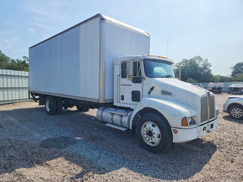 2007 Kenworth Constructi VIN 2NKMHD6X87M212792 COPART salvage auction — SIDE, GA - CERTIFICATE OF TITLE, sold $4,700 on 2026-09-14 (photo 4)
