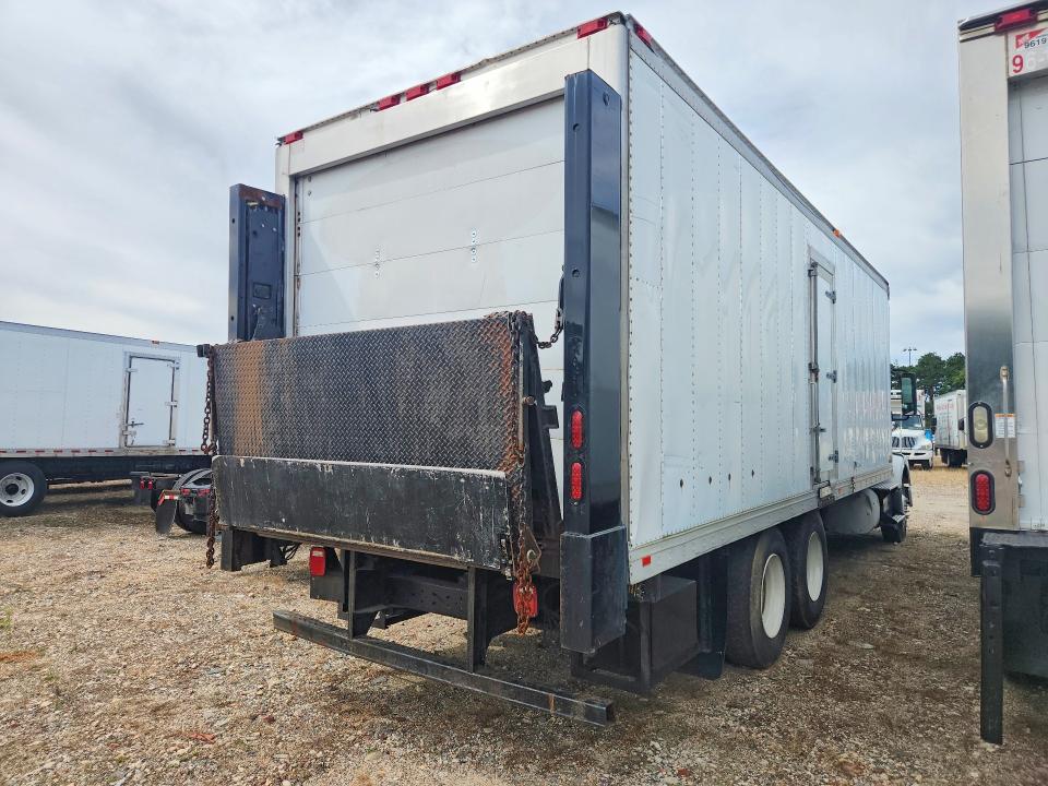 2014 Volvo VNM VIN 4V5MC9DF1EN171961 COPART salvage auction — NORMAL WEAR, NY - CERTIFICATE OF TITLE, sold $750 on 2026-09-15 (photo 3)