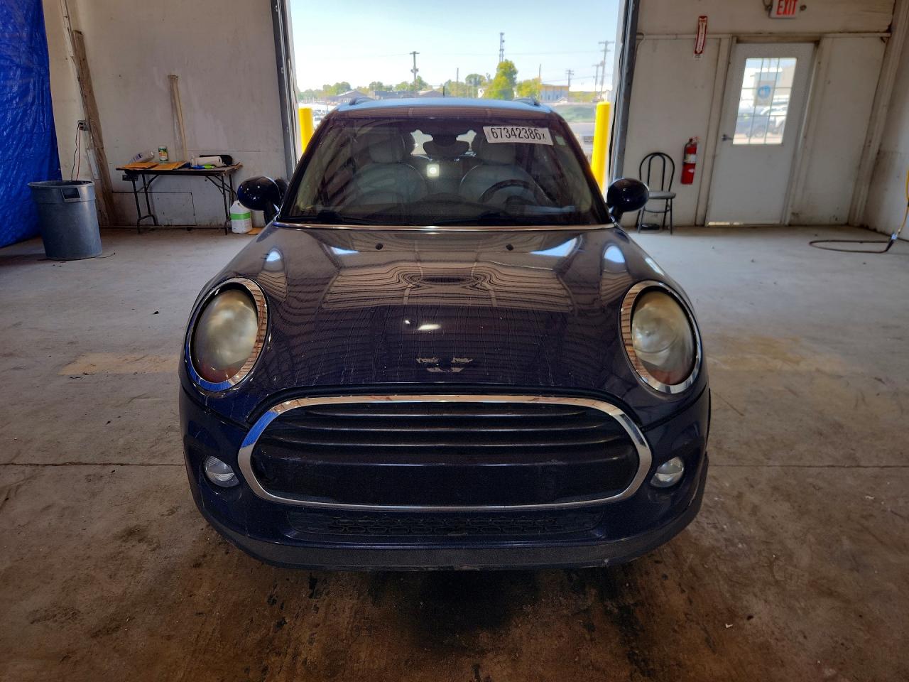 2017 Mini Cooper VIN WMWXU1C52H2D58040 COPART salvage auction — Front End, KY - CERTIFICATE OF TITLE (P), sold $3,100 on 2026-09-17 (photo 5)