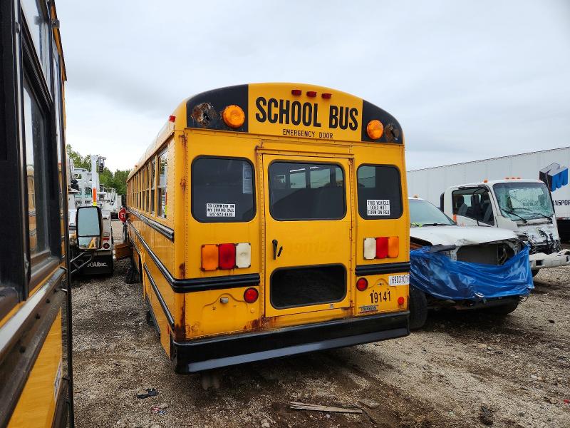 2011 Thomabuses VIN 1T88P4E2XB1138625 COPART salvage auction — MINOR DENT/SCRATCHES, IL - CERT OF TITLE-FLOOD, sold $1,450 on 2026-09-29 (photo 3)